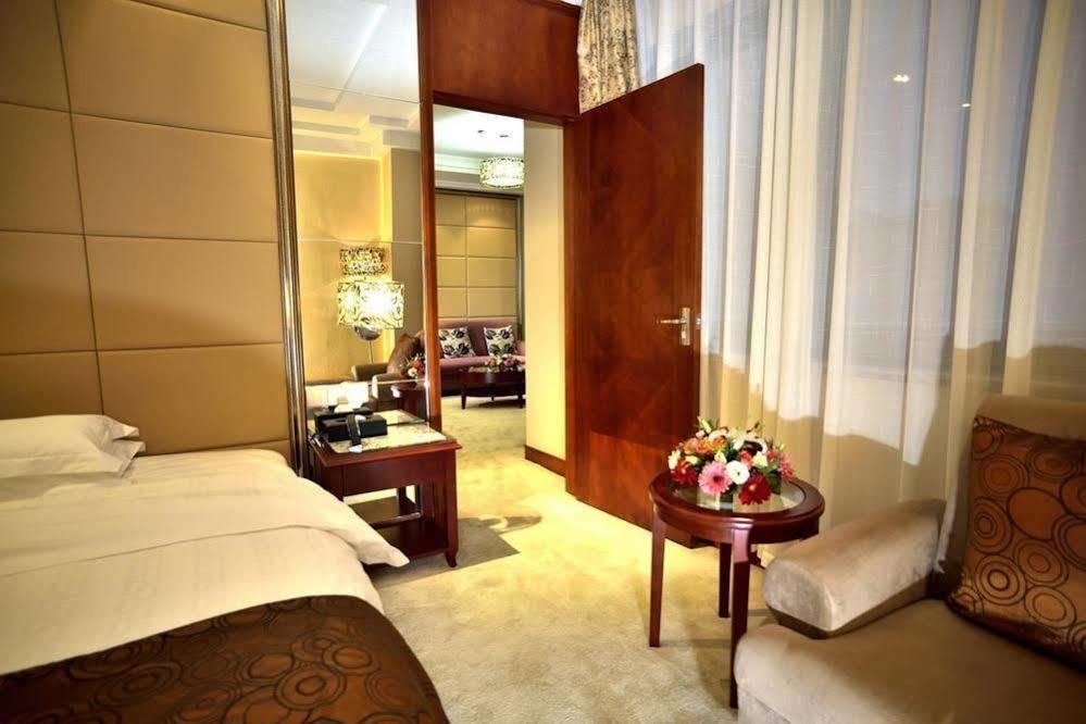 Picturesque Hotel Wuxi  Exteriör bild